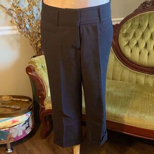 Rafaella. Black, career slacks. Cropped. Women’s 6.
